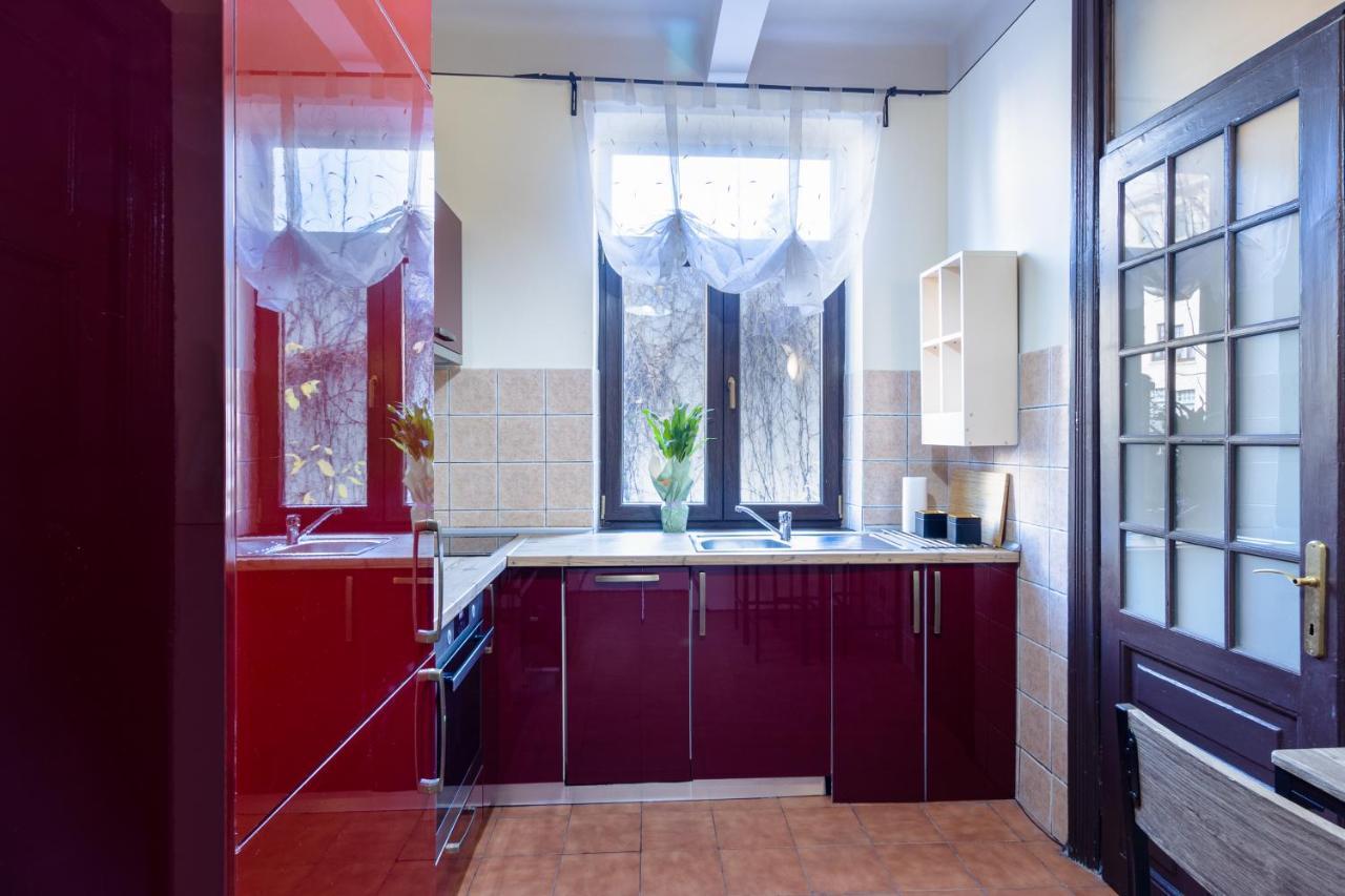Sweet Dreams Suites Piata Romana Бухарест Экстерьер фото