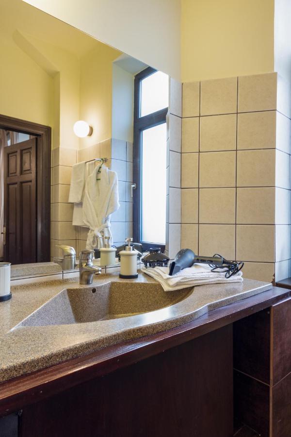 Sweet Dreams Suites Piata Romana Бухарест Экстерьер фото