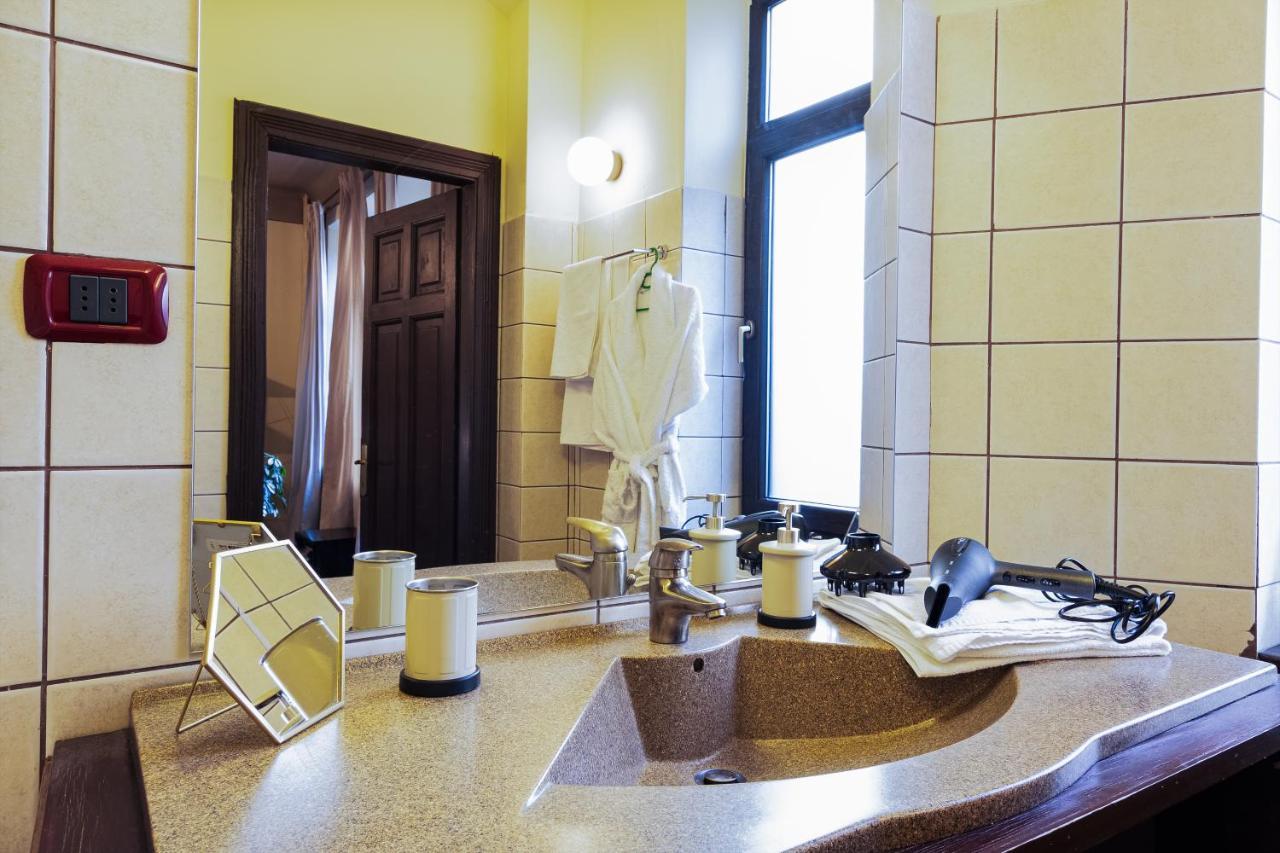 Sweet Dreams Suites Piata Romana Бухарест Экстерьер фото