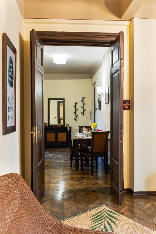 Sweet Dreams Suites Piata Romana Бухарест Экстерьер фото