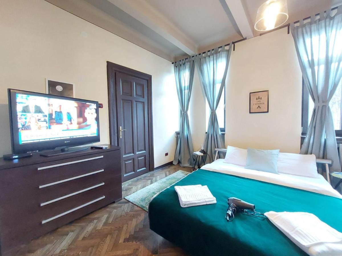 Sweet Dreams Suites Piata Romana Бухарест Экстерьер фото