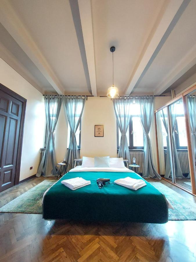 Sweet Dreams Suites Piata Romana Бухарест Экстерьер фото